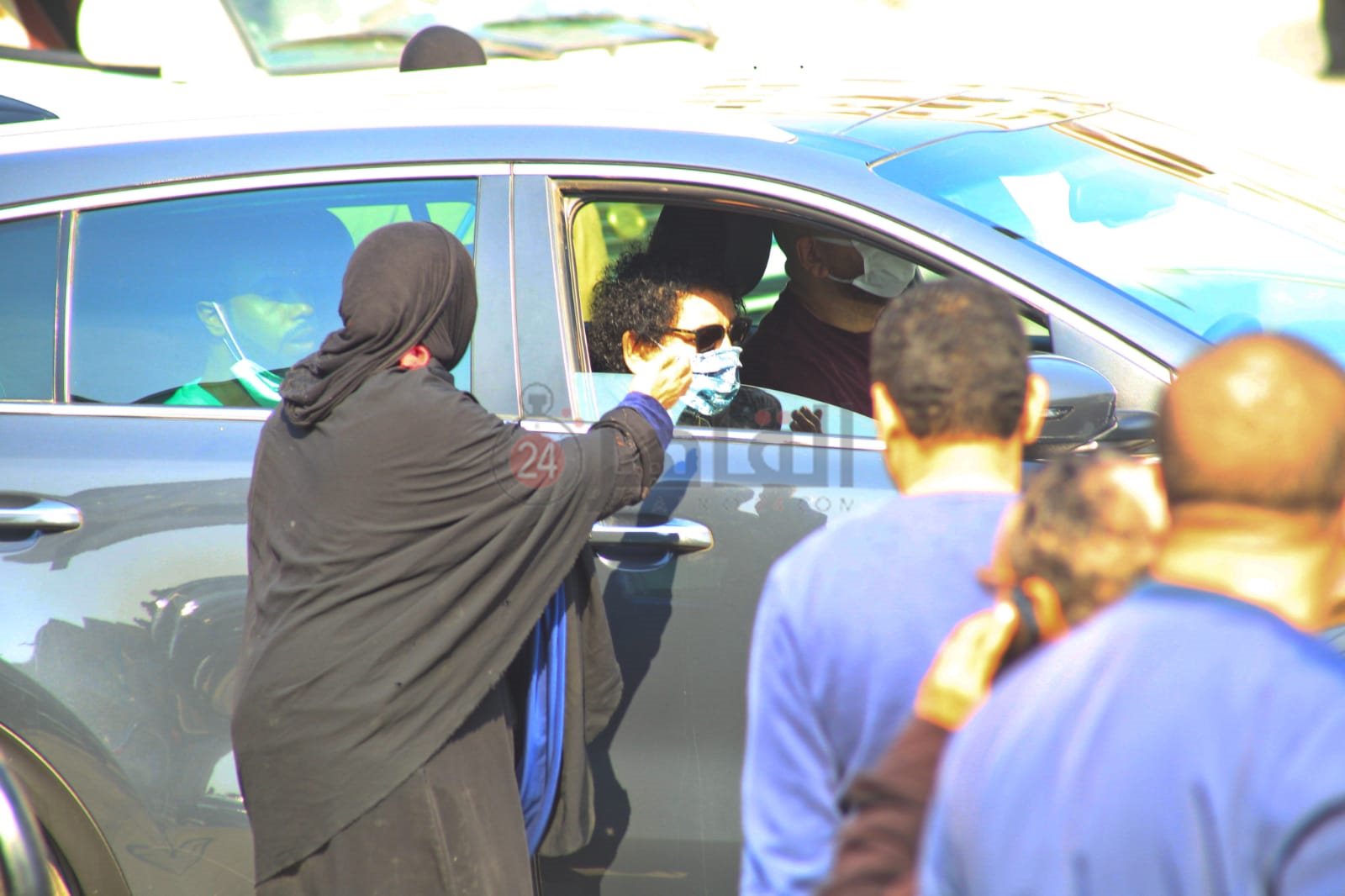 جنازة نجل شقيقة الفنان محمد منير (12)