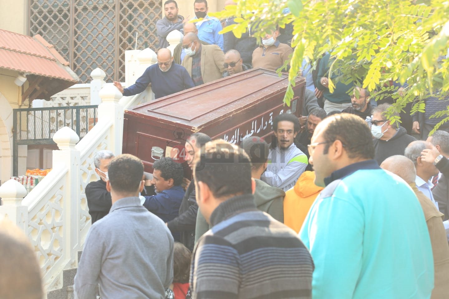 جنازة نجل شقيقة الفنان محمد منير (8)