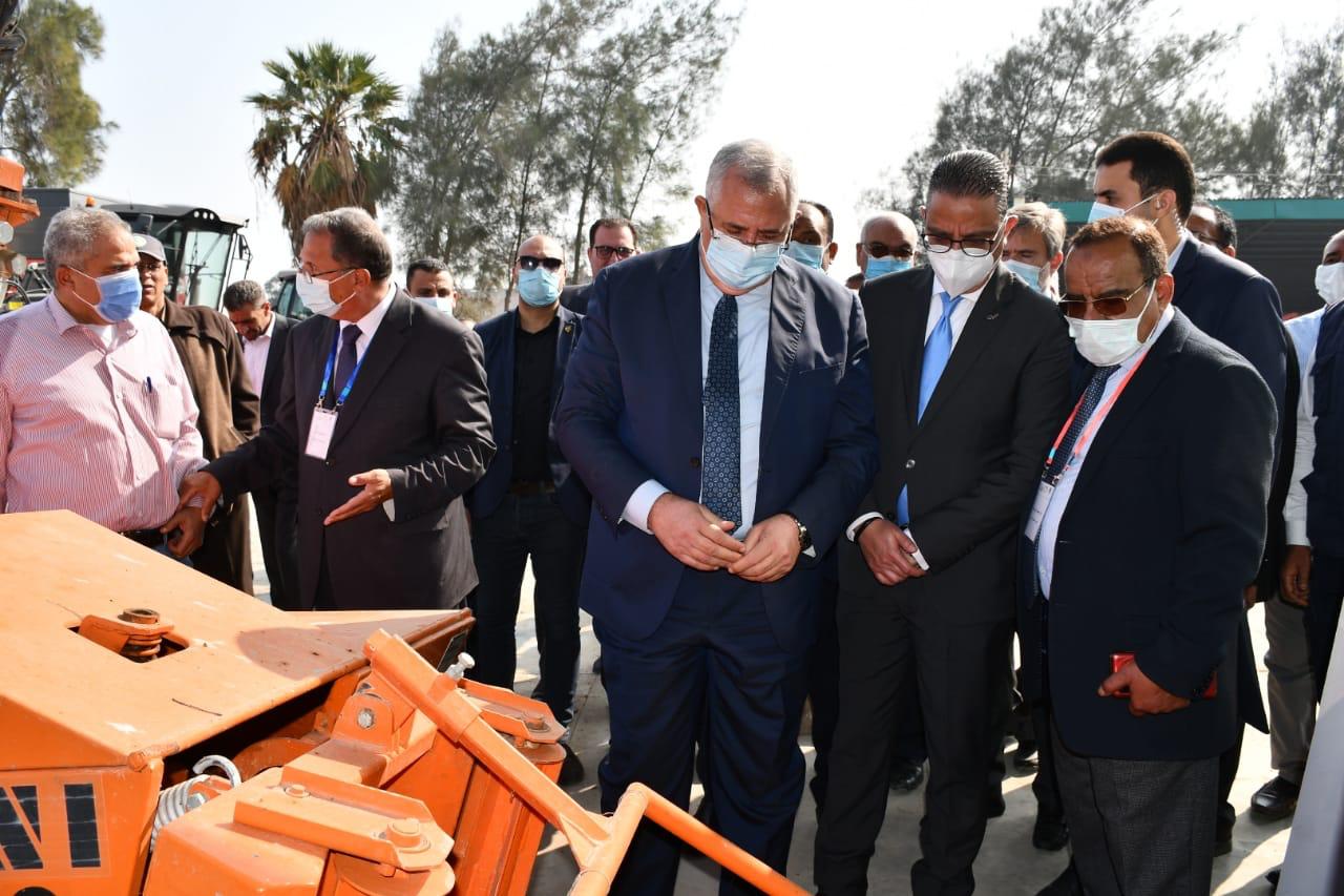 من زيارة وزير الزراعة والسفير الإيطالي لمحافظة الفيوم
