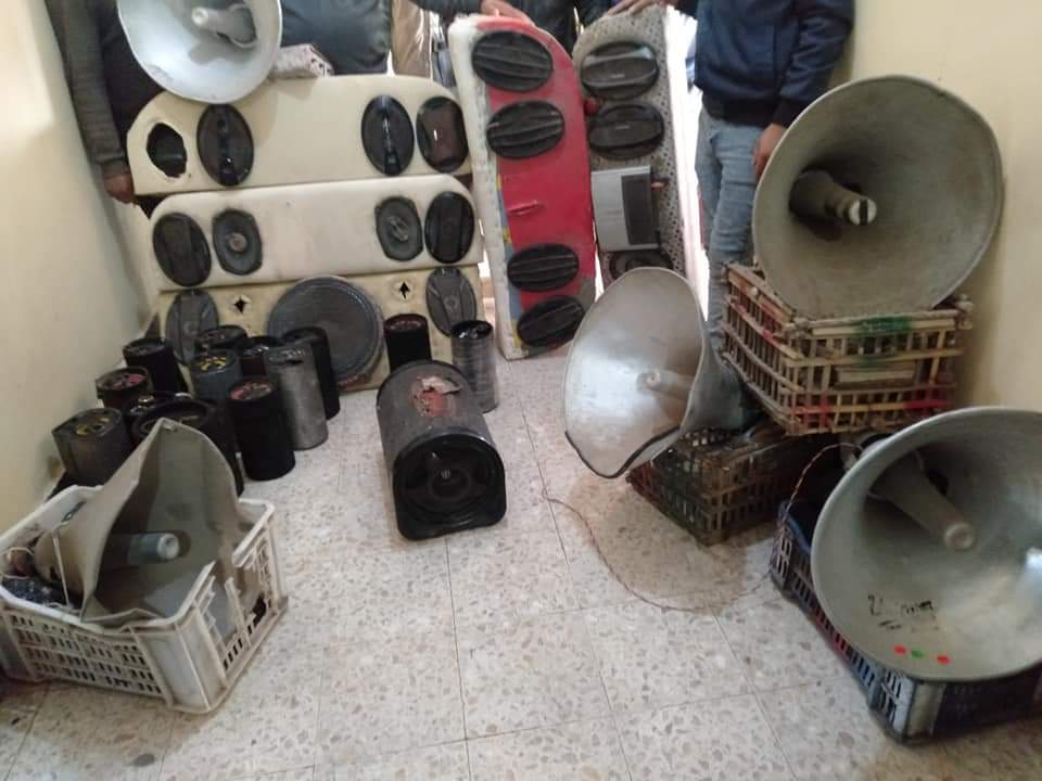 مصادرة 33 طقم صوت بمركبات التوك توك