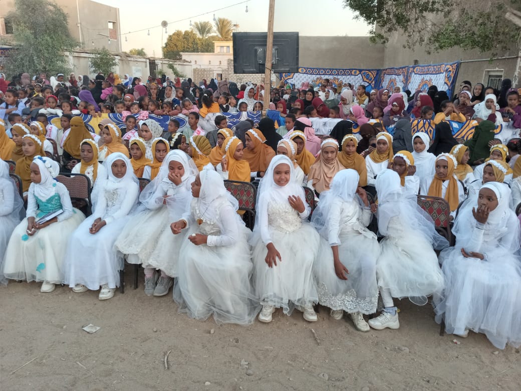 تكريم الفتيات 