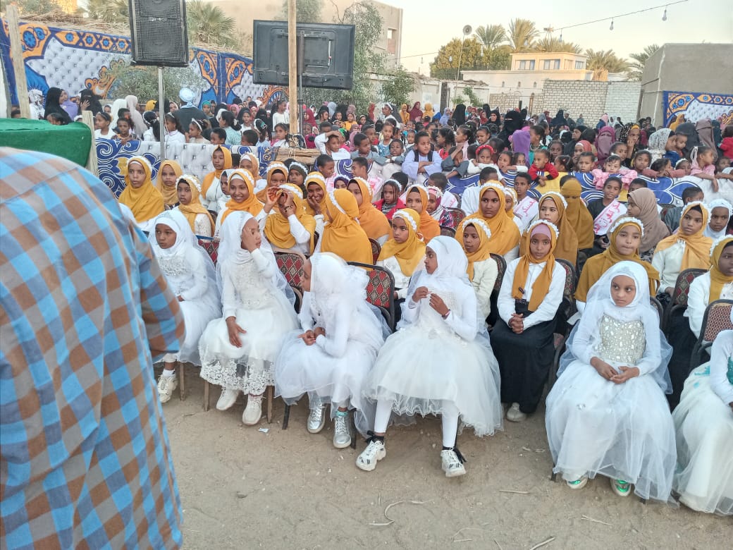 تكريم الفتيات 