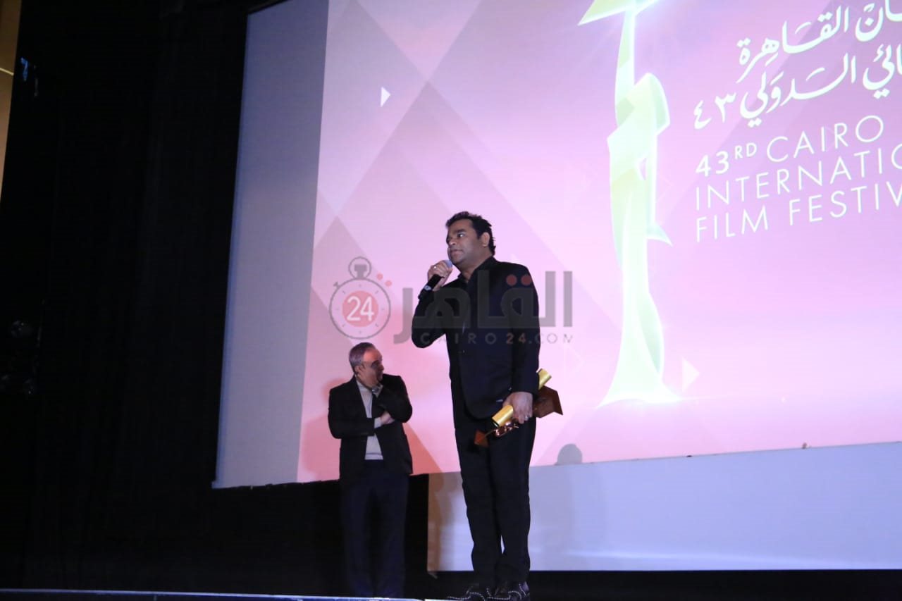 تكريم الموسيقار الهندي أي آر رحمان بمهرجان القاهرة السينمائي (18)