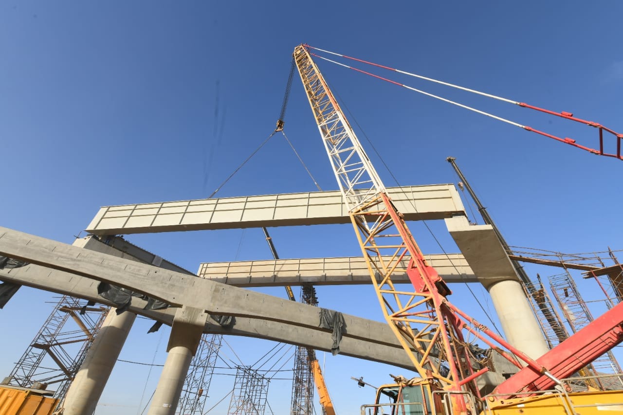  تقاطع بين القطار الكهربائي LRT ومونوريل العاصمة الإدارية