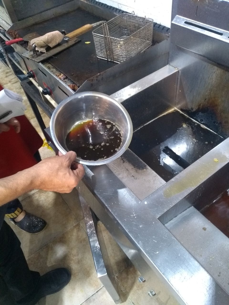 ضبط أغذية فاسدة