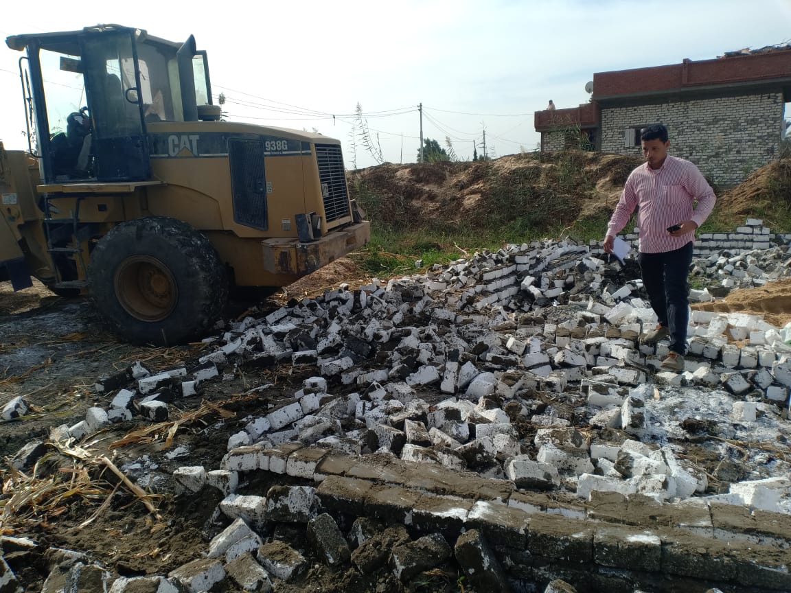 حملات لإزالة التعديات في الفيوم