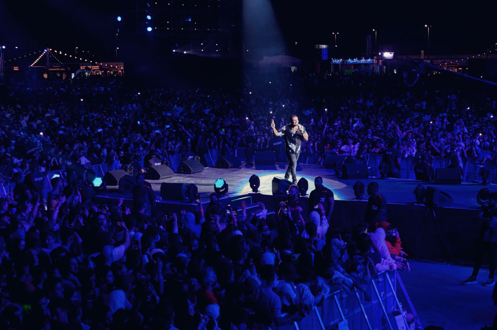 حفل عمرو دياب بالسعودية (6)