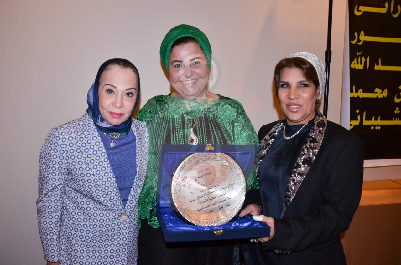 الفنانة المعتزلة أميرة