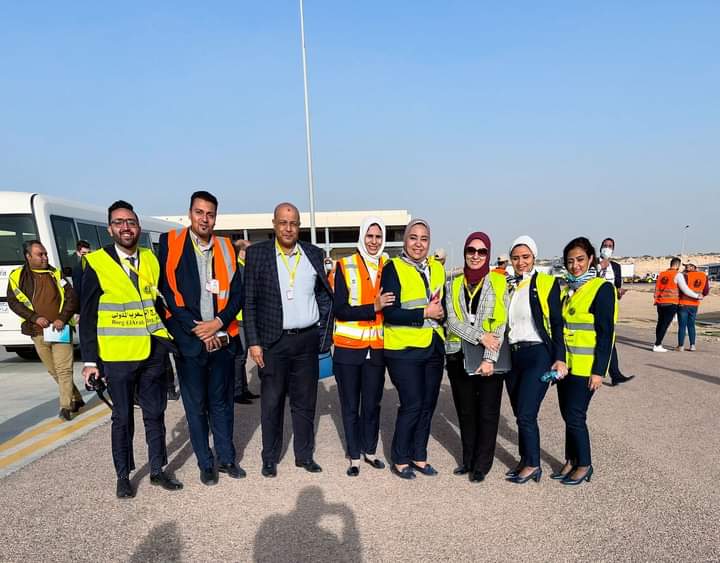 مطار برج العرب يجرى تجربة التعامل مع وجود قنبلة 