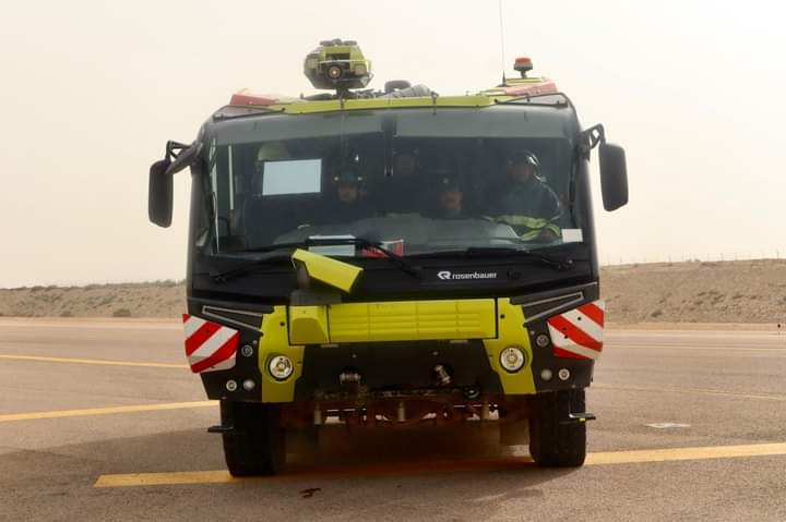 مطار برج العرب يجرى تجربة التعامل مع وجود قنبلة 