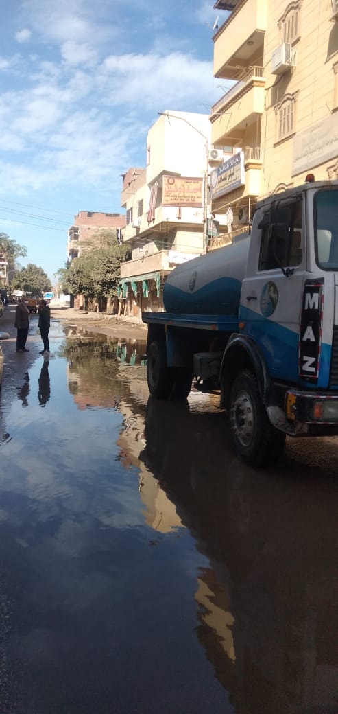 انفجار خط مياه رئيسي بالشرقية وإصلاحه 01