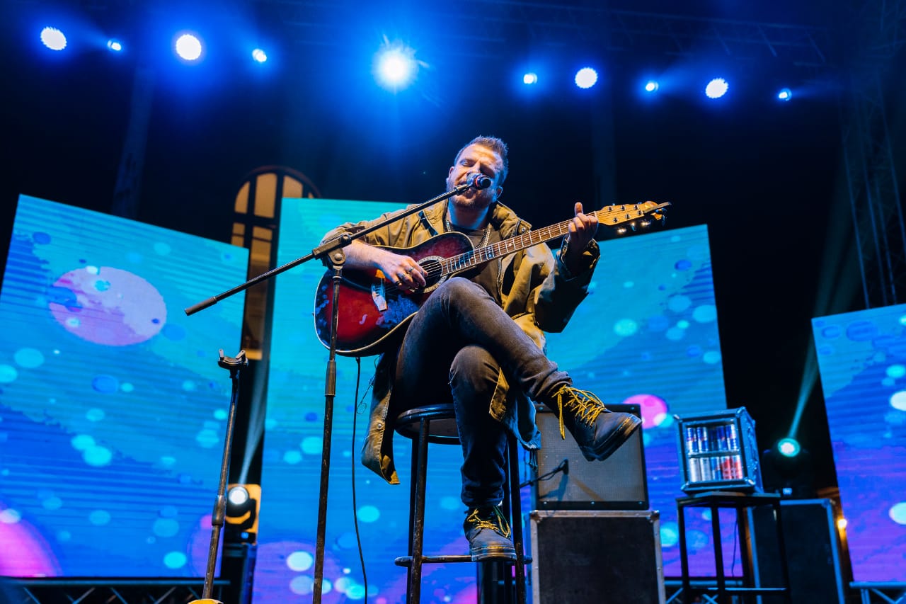 2222C0B7-9D1D-4D36-96D8-CD358CCF3D1E