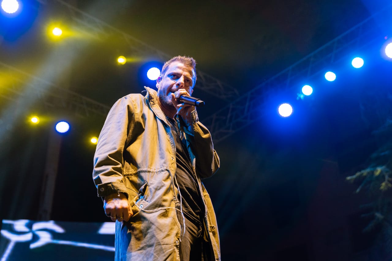 0B814456-B0CB-4516-A1F2-619A0D891D07