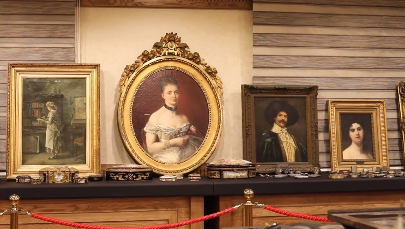 القطع الأثرية المضبوطة بشقة الزمالك