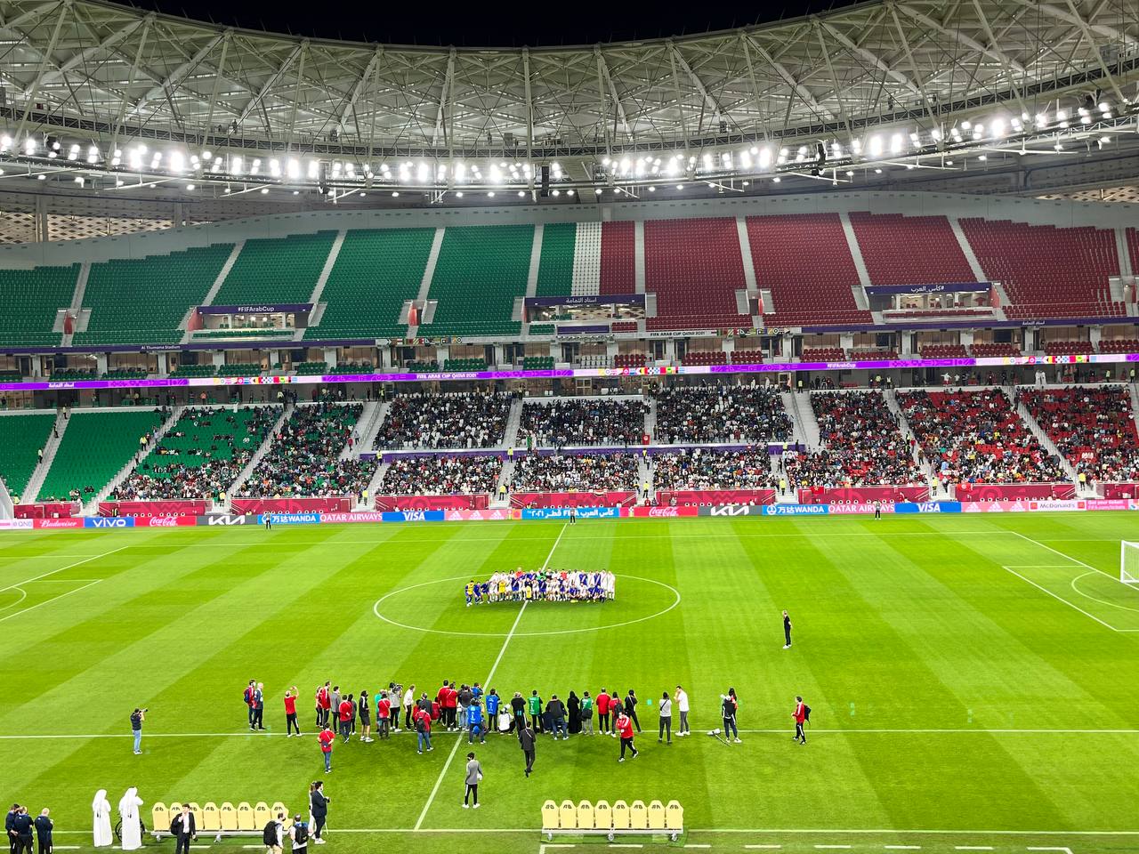 مباراة استعراضية بين نجوم العرب والعالم