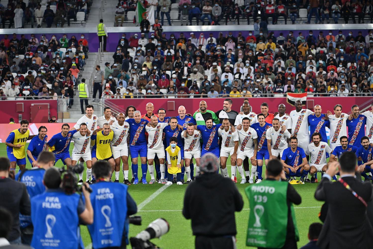 مباراة استعراضية بين نجوم العرب والعالم