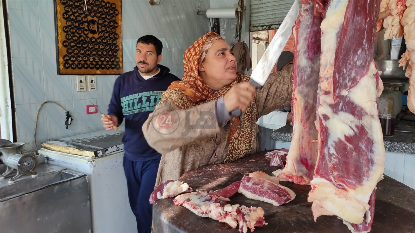 الحاجة منى أول جزارة في الشرقية 02