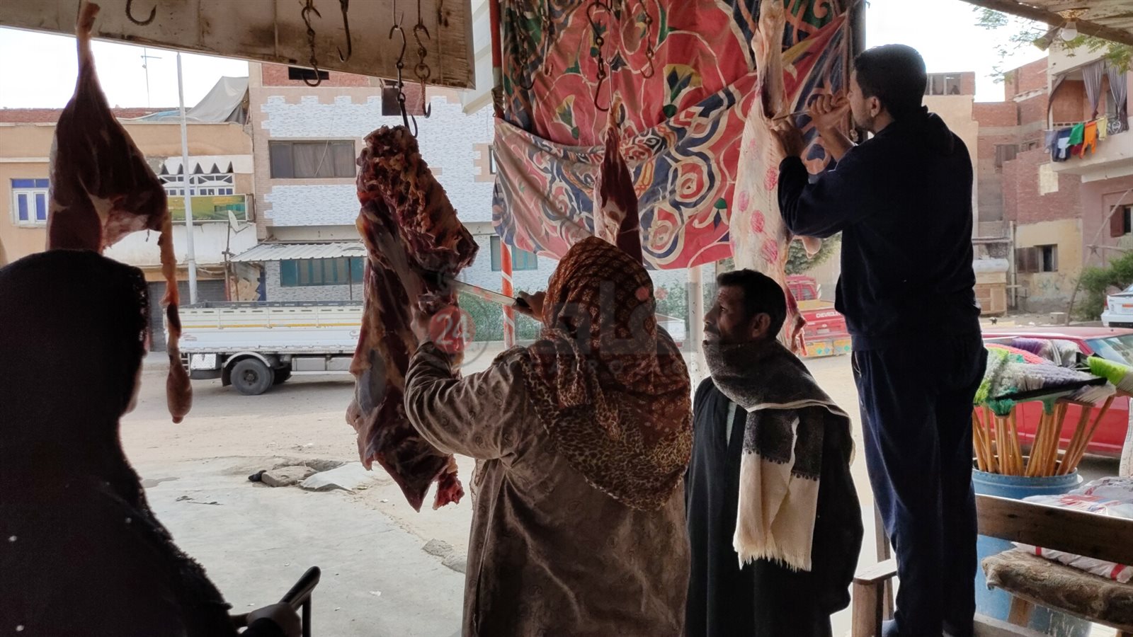 الحاجة منى أول جزارة في الشرقية 04