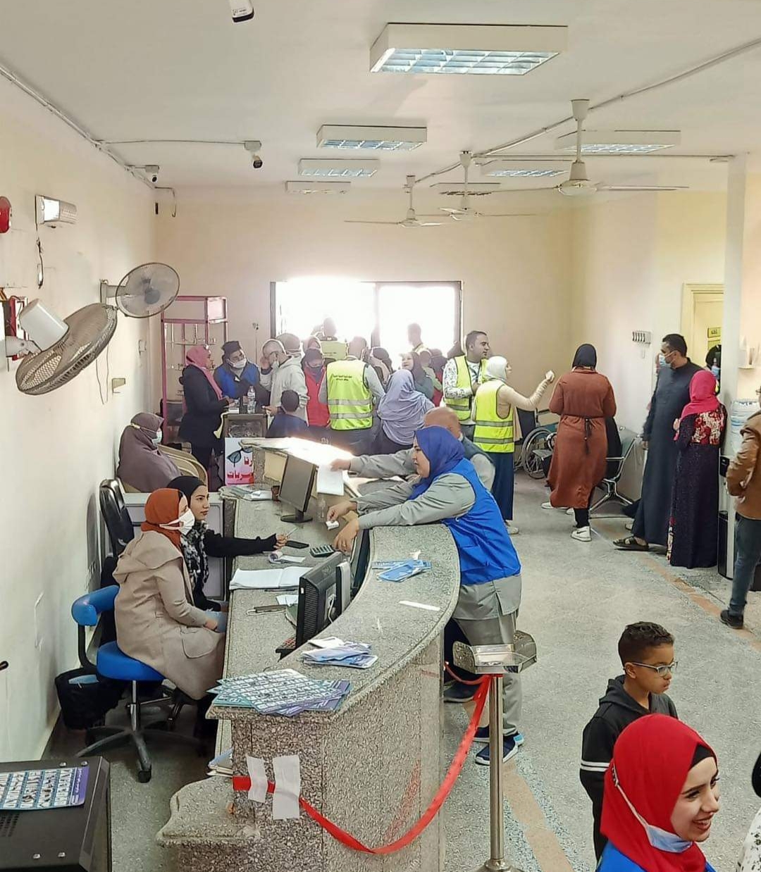 قافلة طبية بالمجان بالعاشر من رمضان 05