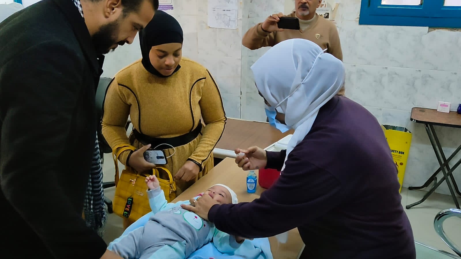 الحملة القومية للتطعيم ضد شلل الأطفال بالبحر الأحمر 