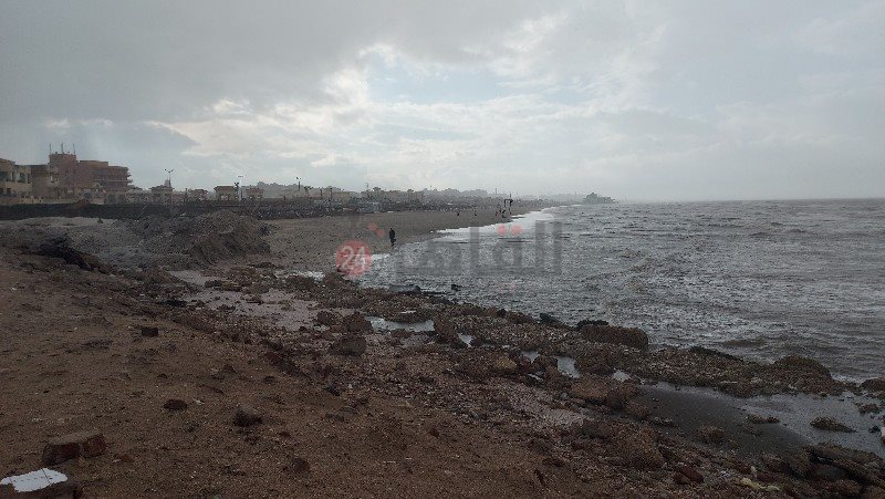 شاطئ بورسعيد خالي من المواطنين _copy_800x451