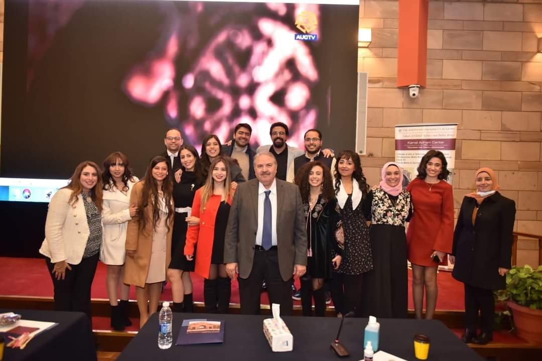 خريجي ماجستير الإعلام بالجامعة الأمريكية وأحد أعضاء لجنة التحكيم