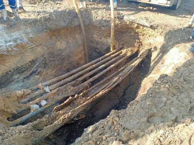 أعمال إصلاح انفجار خط الطرد الرئيسي بالزقازيق