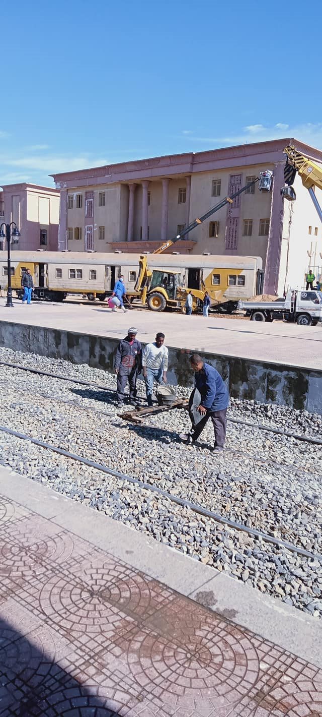 أعمال تطوير محطة أسوان 