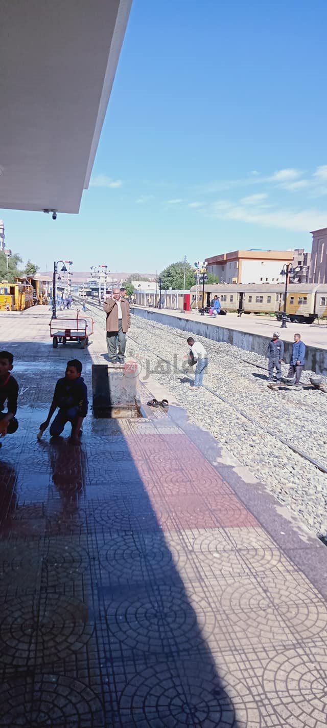أعمال تطوير محطة أسوان 