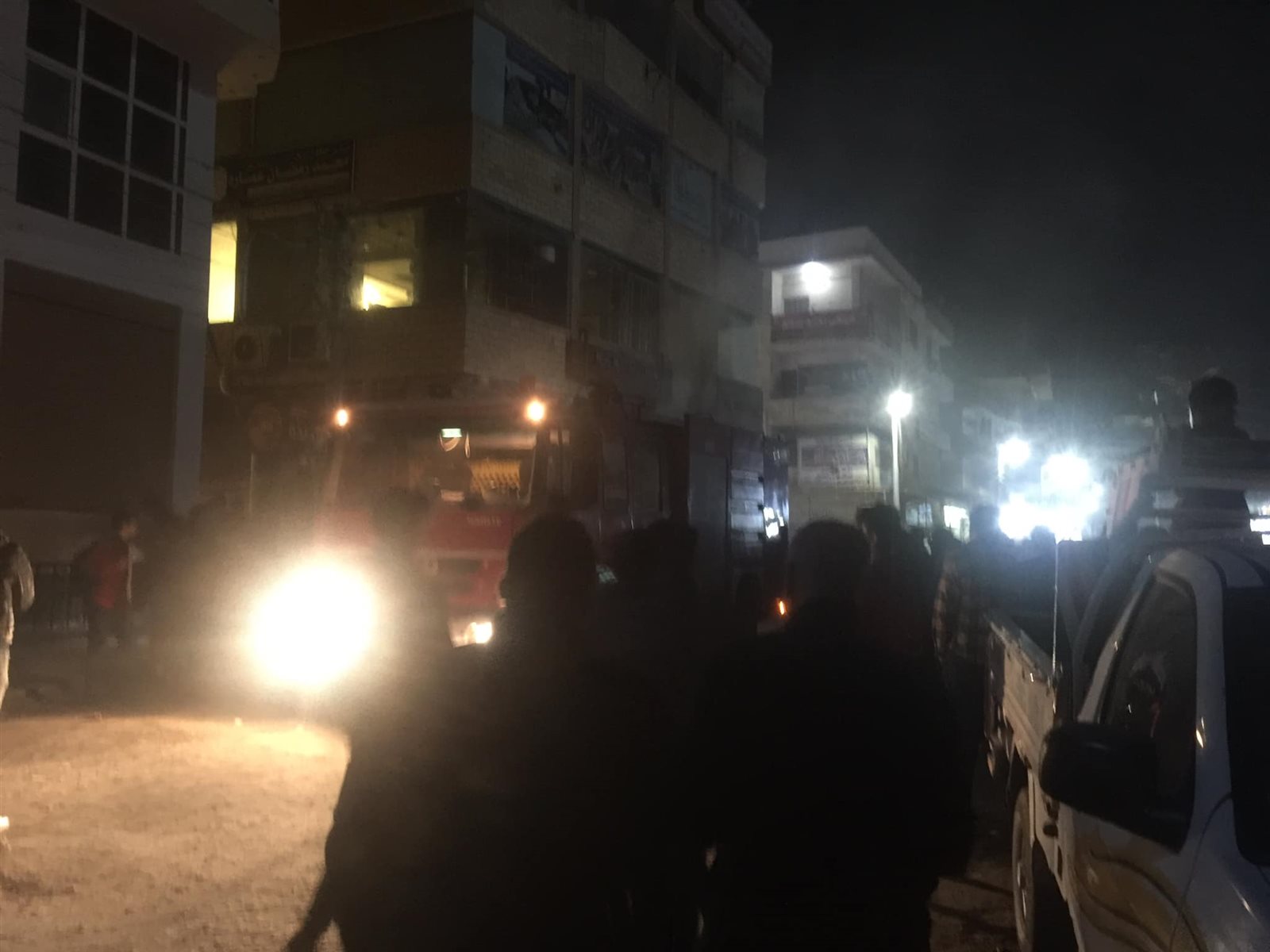 السيطرة على حريق بمطعم أسماك بالشرقية 02