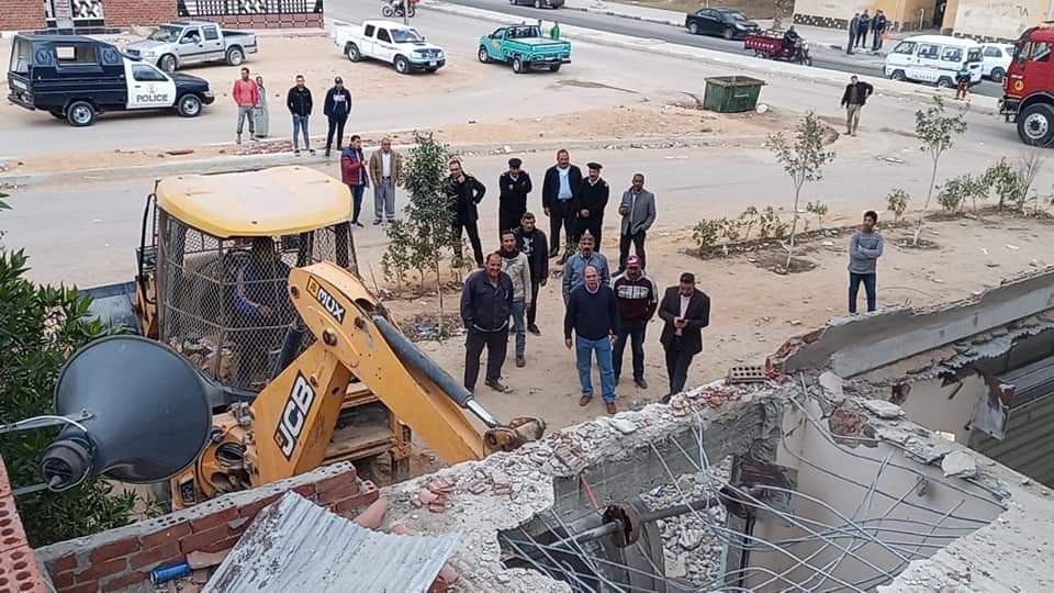 حملة لإزالة التعديات بالعاشر من رمضان 1