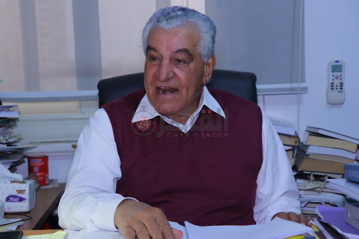 الدكتور زاهي حواس (2)