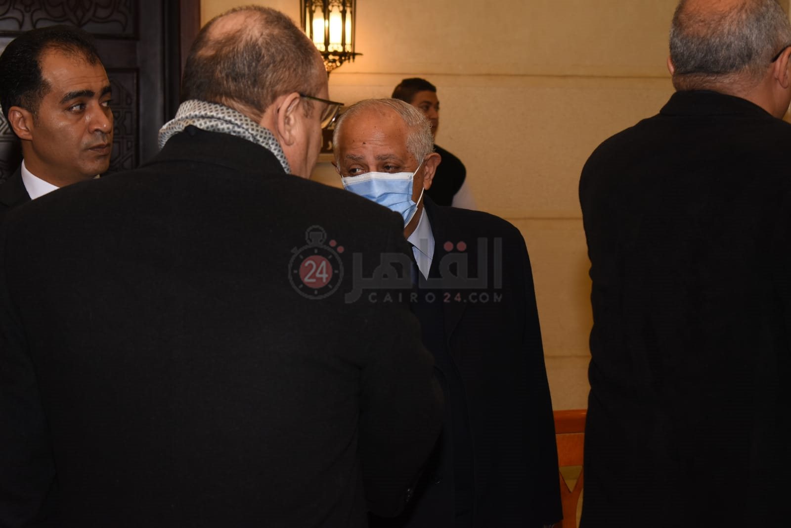 حسن المستكااوي يتلقى واجب العزاء