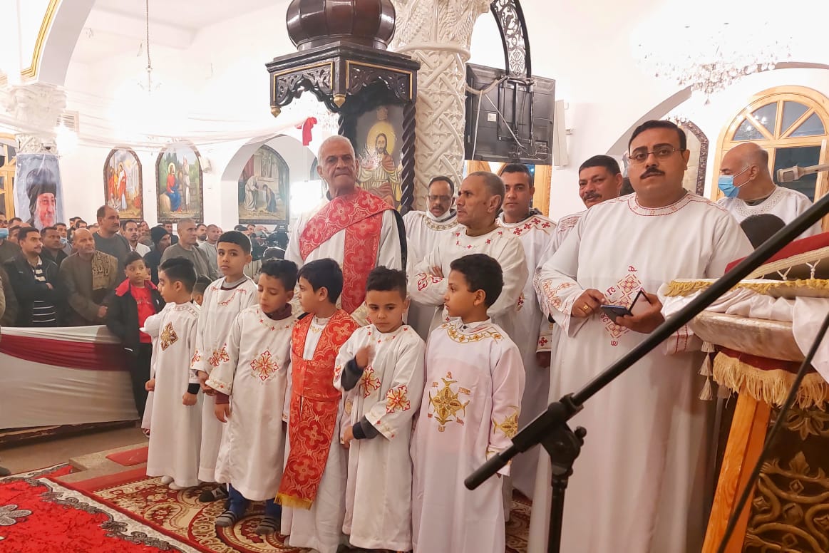  احتفالات أقباط الأقصر بعيد الميلاد المجيد بكنيسة العذراء مريم