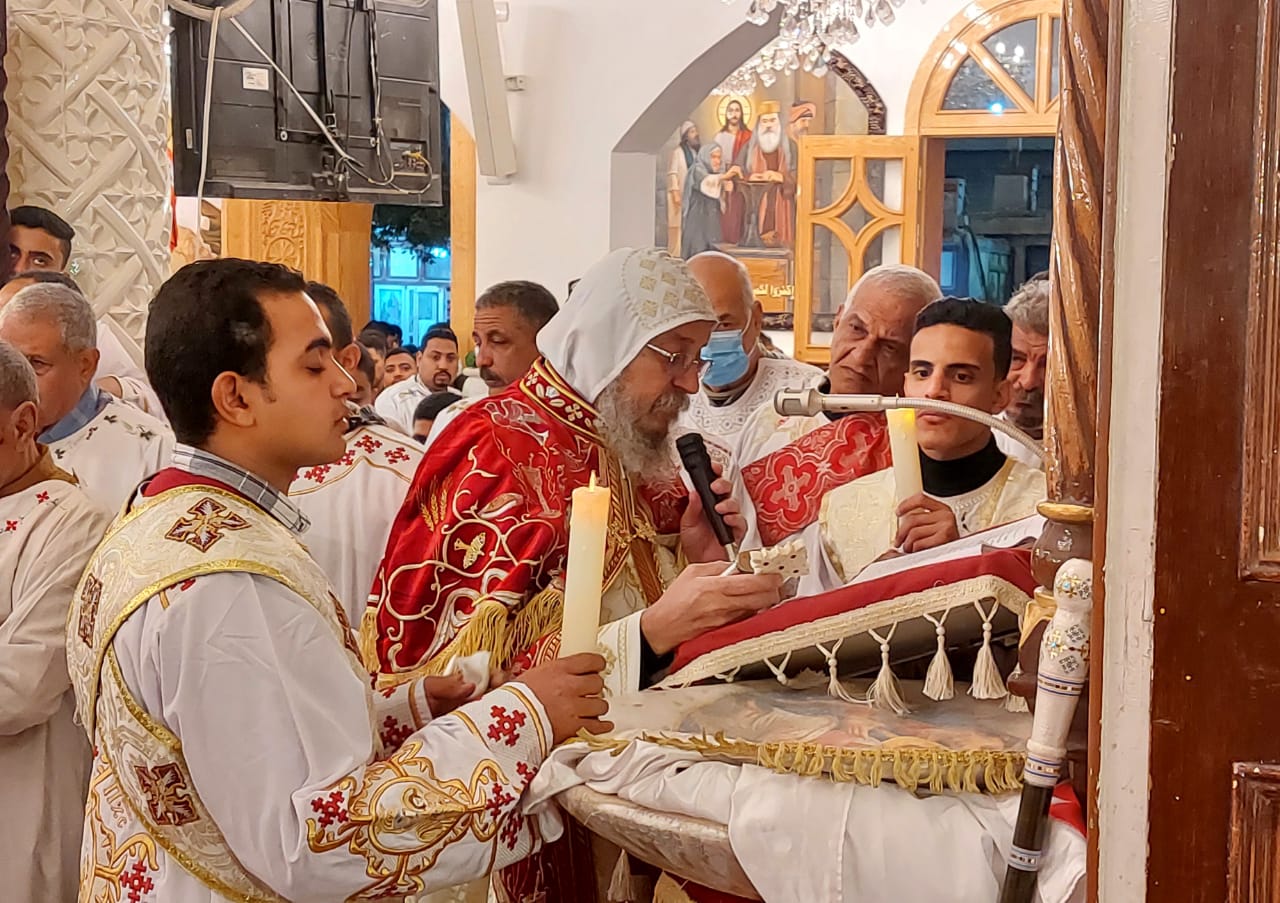  احتفالات أقباط الأقصر بعيد الميلاد المجيد بكنيسة العذراء مريم