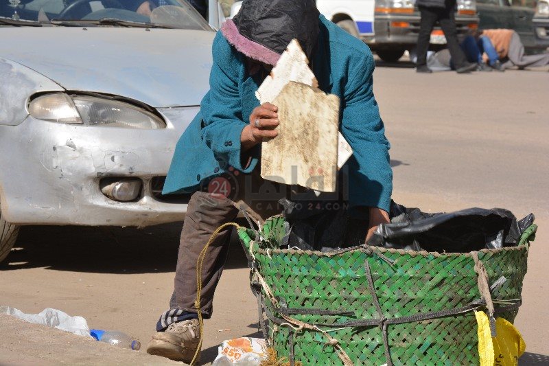 عامل نظافة يمداح النبي في بورسعيد 9