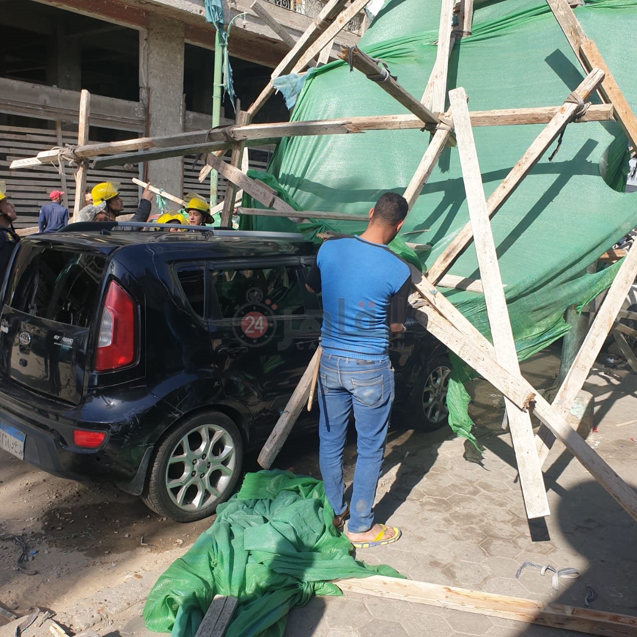 إنهيار واجهة مبني سيمون أرزت الأثري ببورسعيد 2