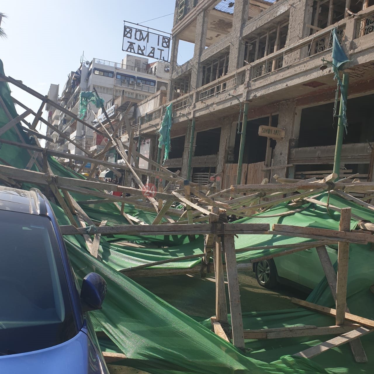 إنهيار واجهة مبني سيمون أرزت الأثري ببورسعيد 5