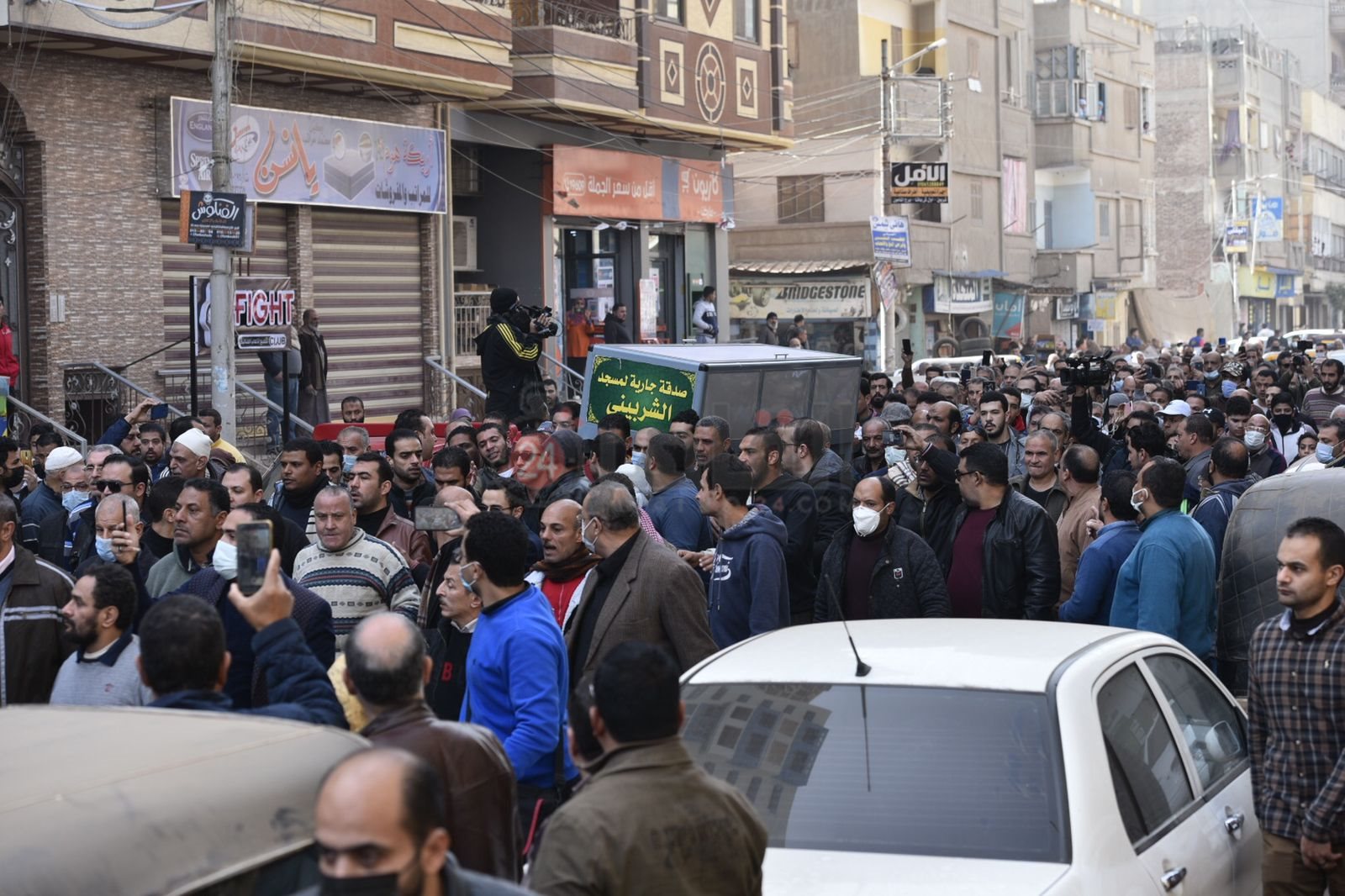 بالدموع أهالي شربين يودعون الإعلامي الراحل وائل الإبراشي 