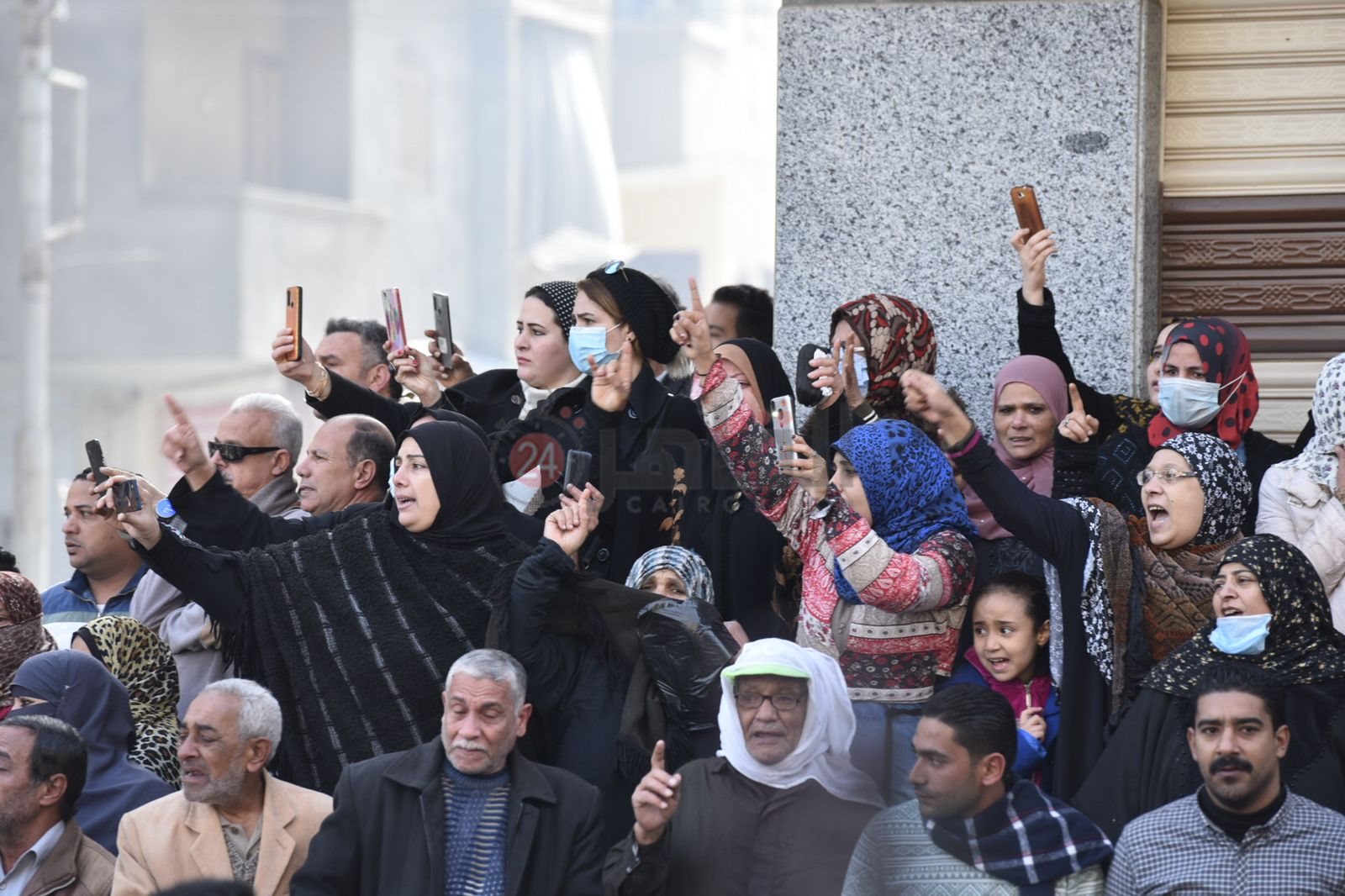 بالدموع أهالي شربين يودعون الإعلامي الراحل وائل الإبراشي 