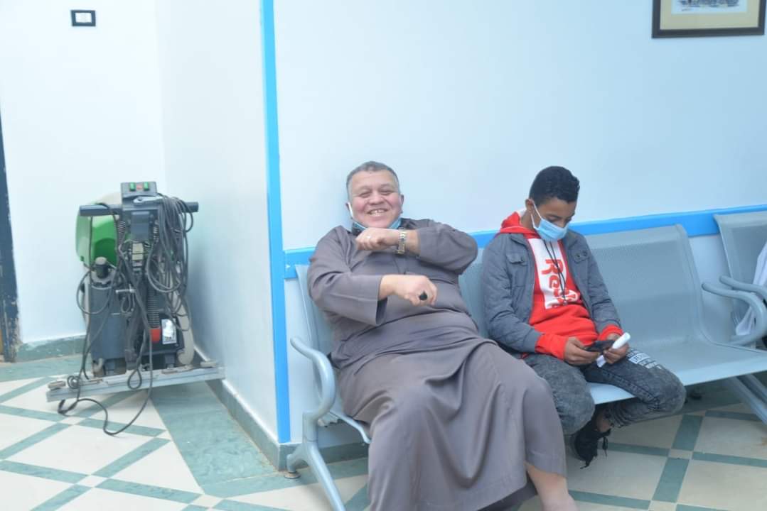 قافلة طبية بالمجان بالعاشر من رمضان 8