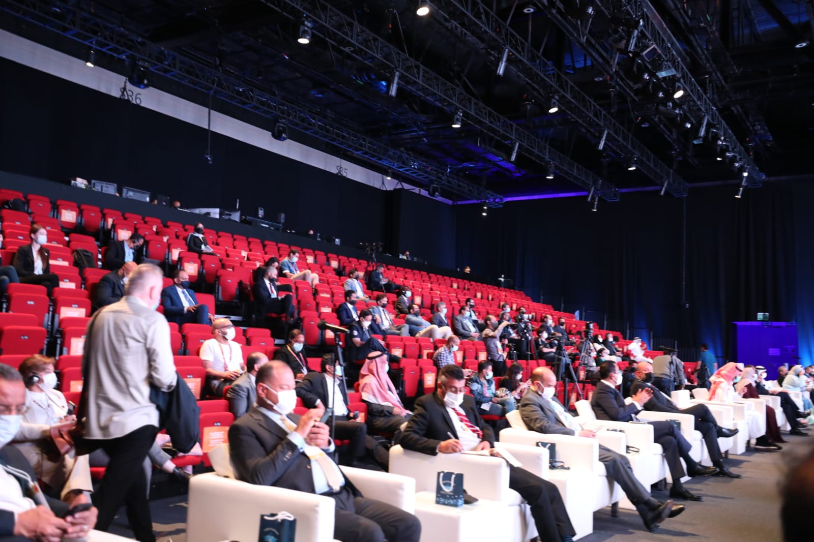 كلمة رئيس هيئة قناة السويس 