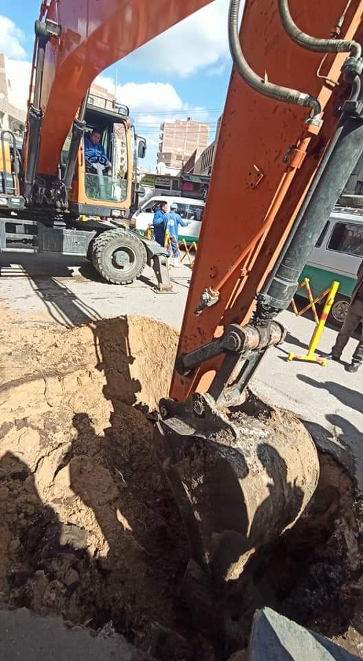 إصلاح خط ميدان الفنية