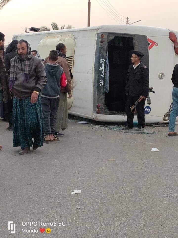 انقلاب اتوبيس ركاب على طريق أسيوط ساحل سليم 