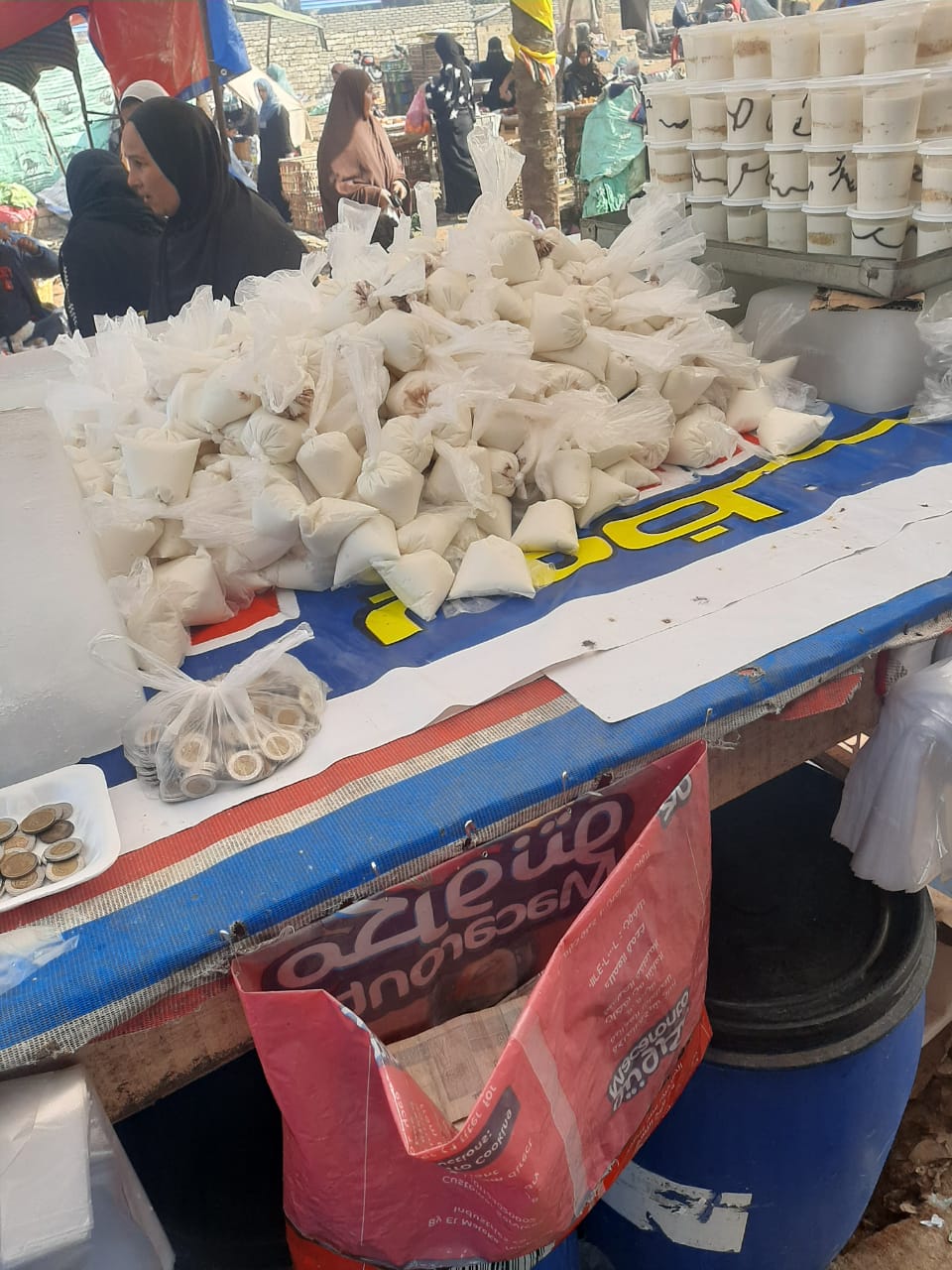 ضبط وإعدام أغذية فاسدة بالشرقية 003