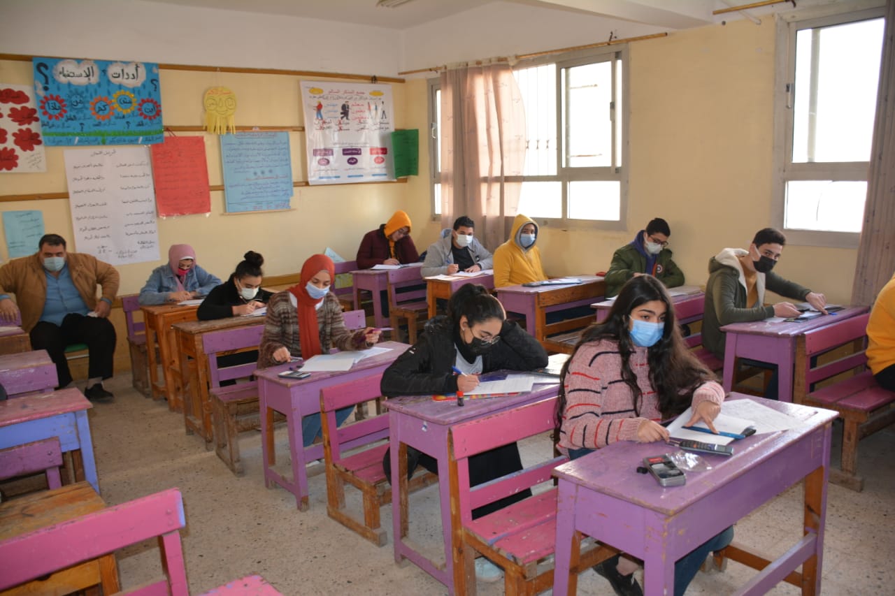 محافظ الدقهلية يتفقد سير امتحانات الشهادة الإعدادية 