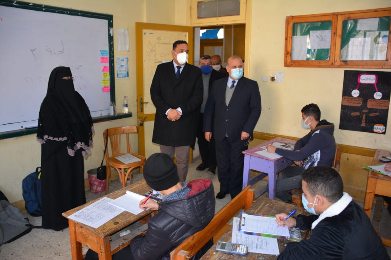 محافظ الدقهلية يتفقد سير امتحانات الشهادة الإعدادية 