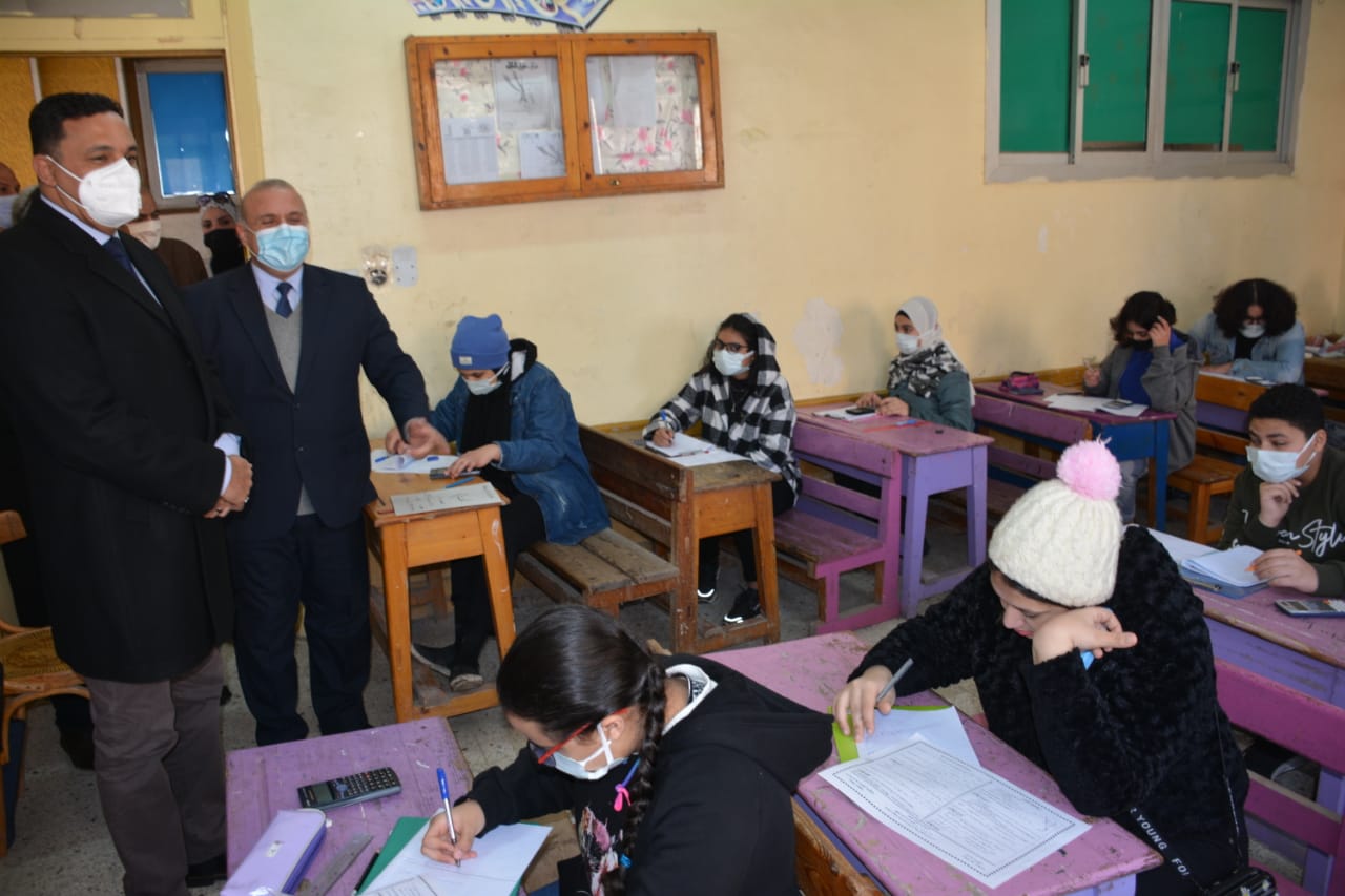 محافظ الدقهلية يتفقد سير امتحانات الشهادة الإعدادية 