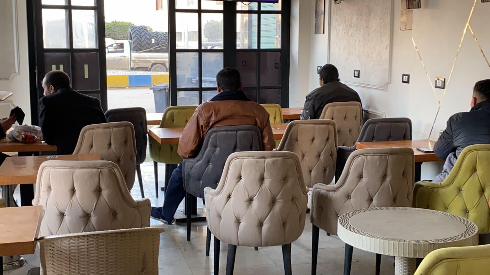 استعدادات المقاهي