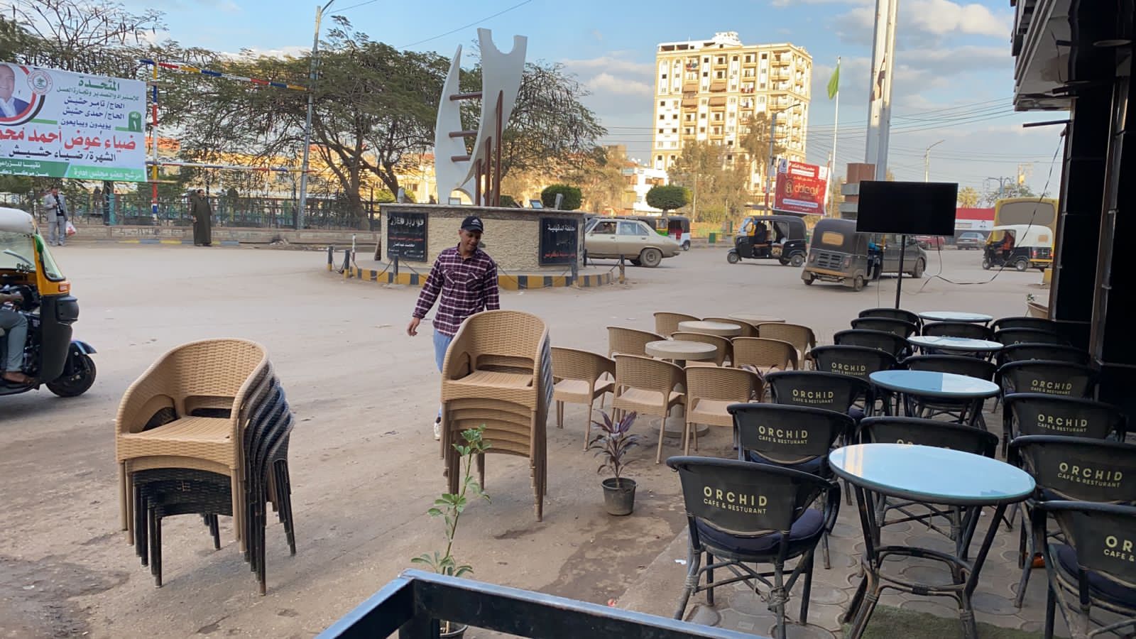 استعدادات المقاهي